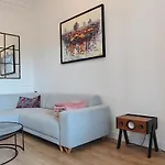 بيت للعطل Le Petit Clos - In *